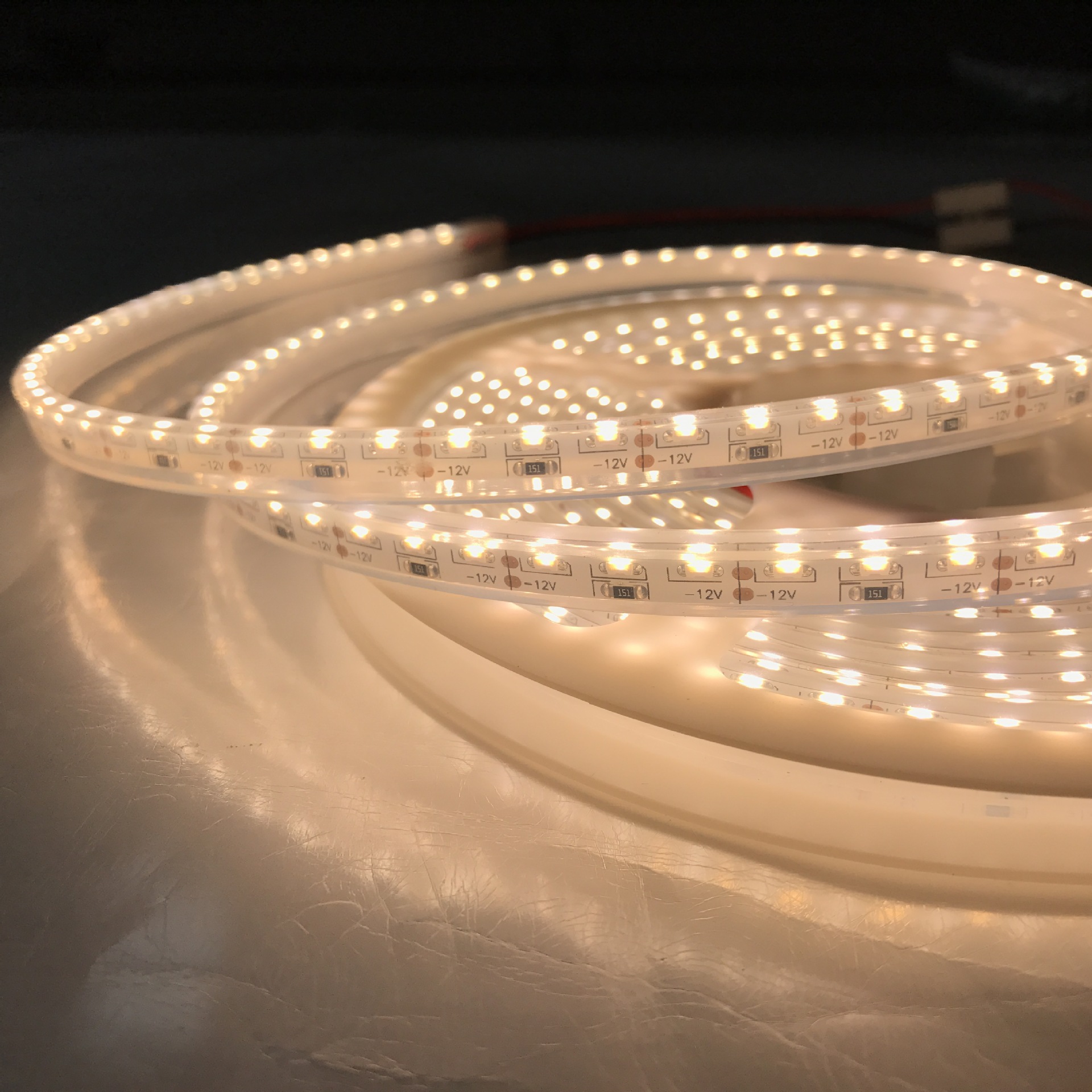 led335侧发光ip68硅胶灌胶防水软灯带 120一米5mm宽 12v软灯条