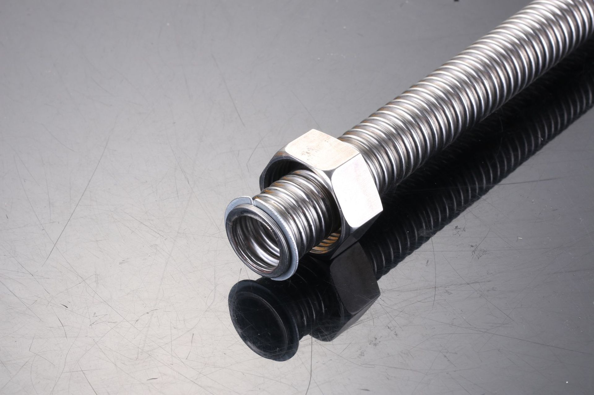 柯宁热卖3分 4分 6分等不锈钢波纹管304进出水管金属不锈钢透气管