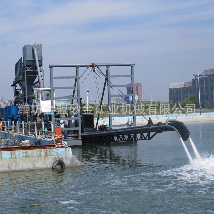 射流船小时产量一千方的大型射流船采用拼装结构方便运输