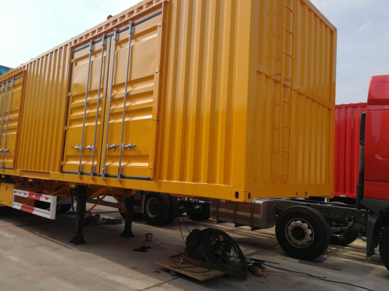 高强板车厢板成型机,液压自动车厢板成型机,车厢板顶板成型机