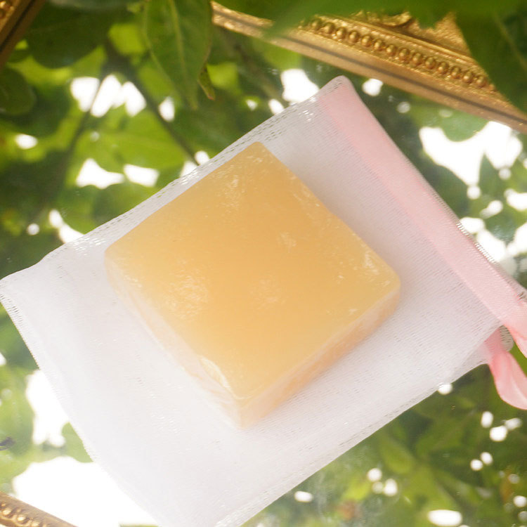 山羊奶银耳皂洗澡洗脸香皂女保湿补水天然全身手工皂