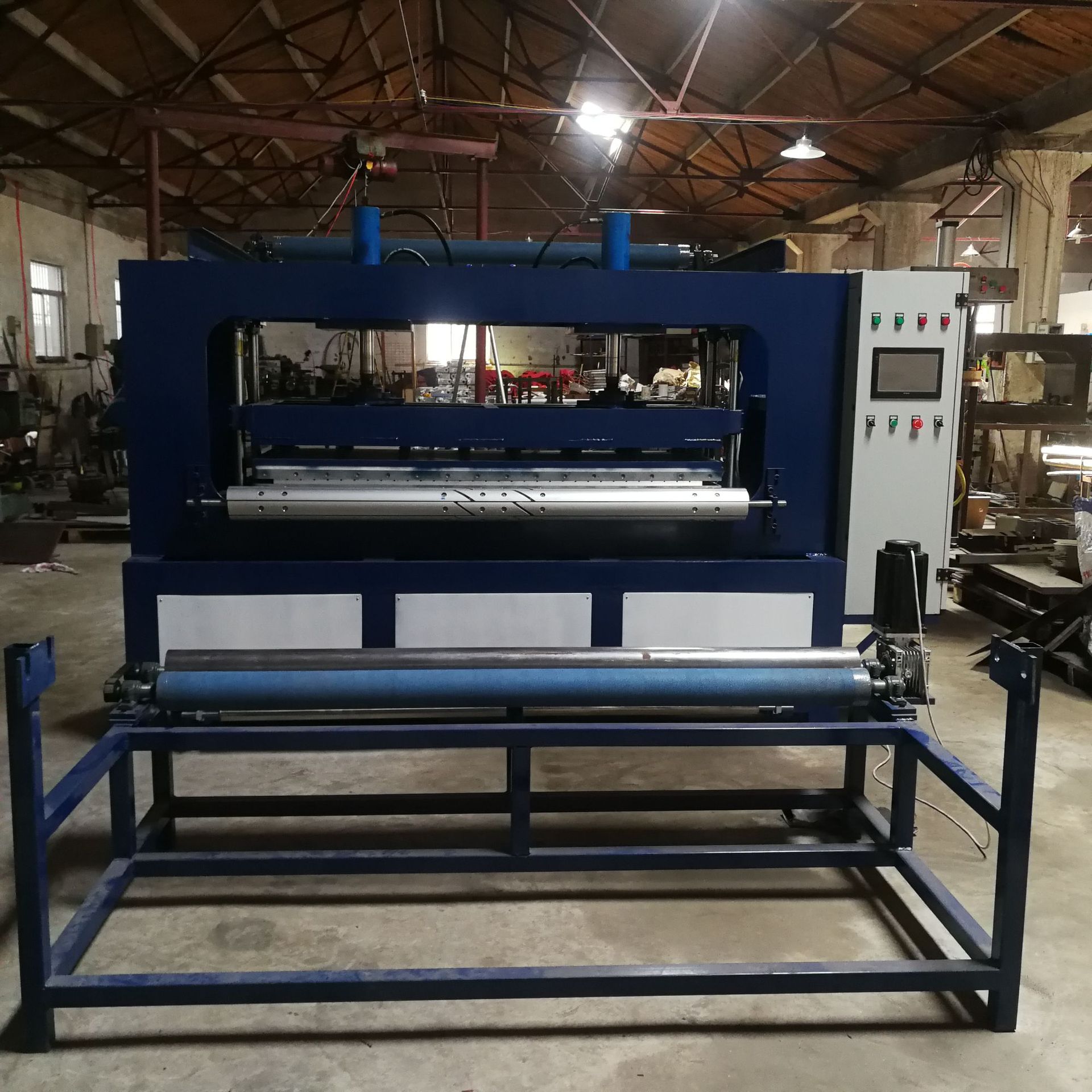 厂家供应大型平板油气压压花机棉被地毯窗帘压纹机服装皮革压花机