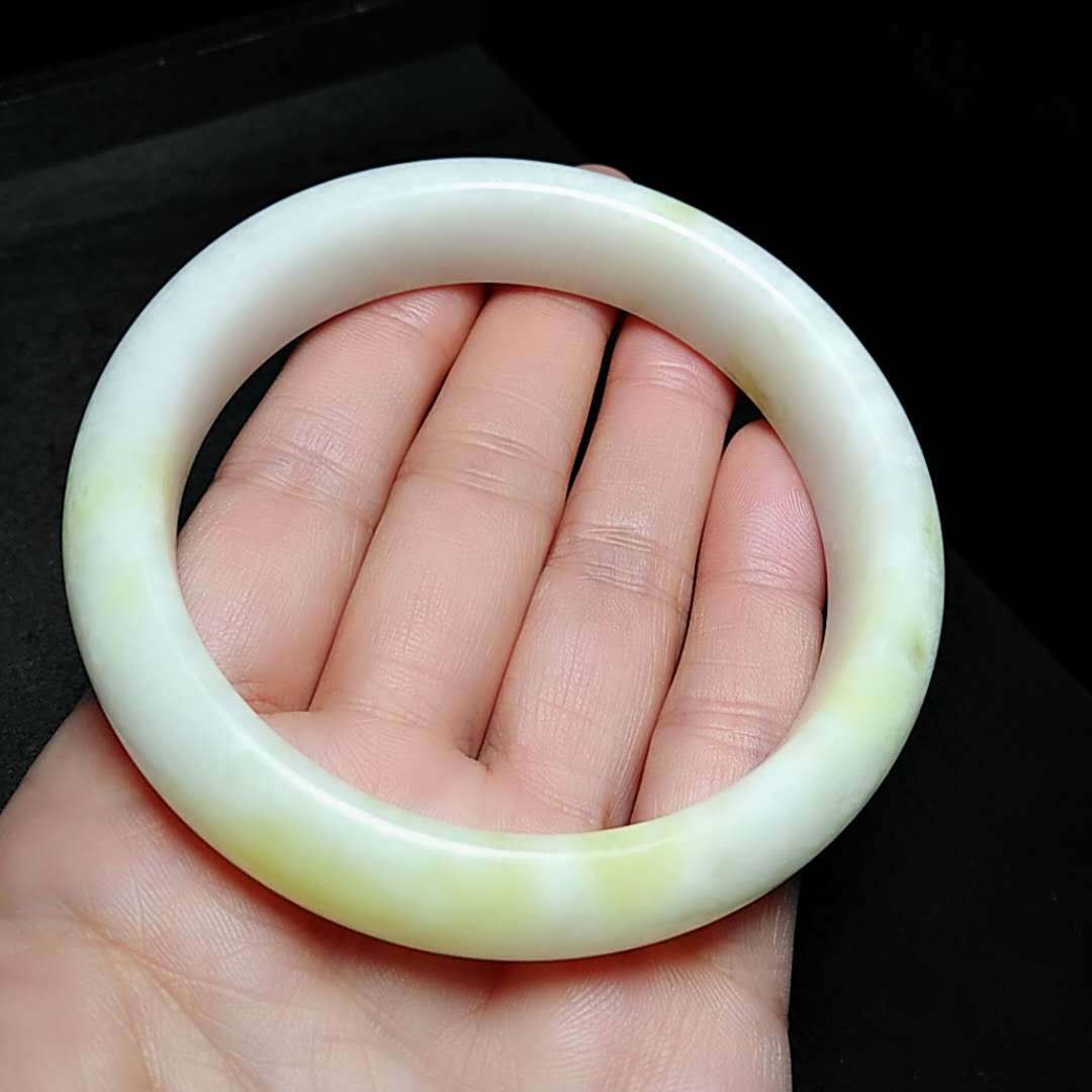 玉器陕西蓝田玉姜花手镯 时尚美丽飘花蓝田玉手镯厂家批发