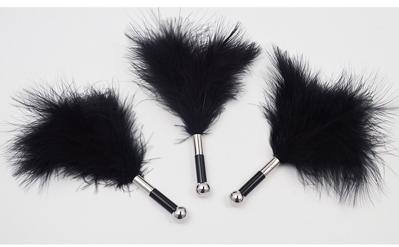 成人情趣用品性用具 夫妻枕边游戏道具 黑色羽毛挑逗棒厂家直销