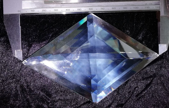 120x80mm 玻璃菱形镜片,收尖切割面 16厚