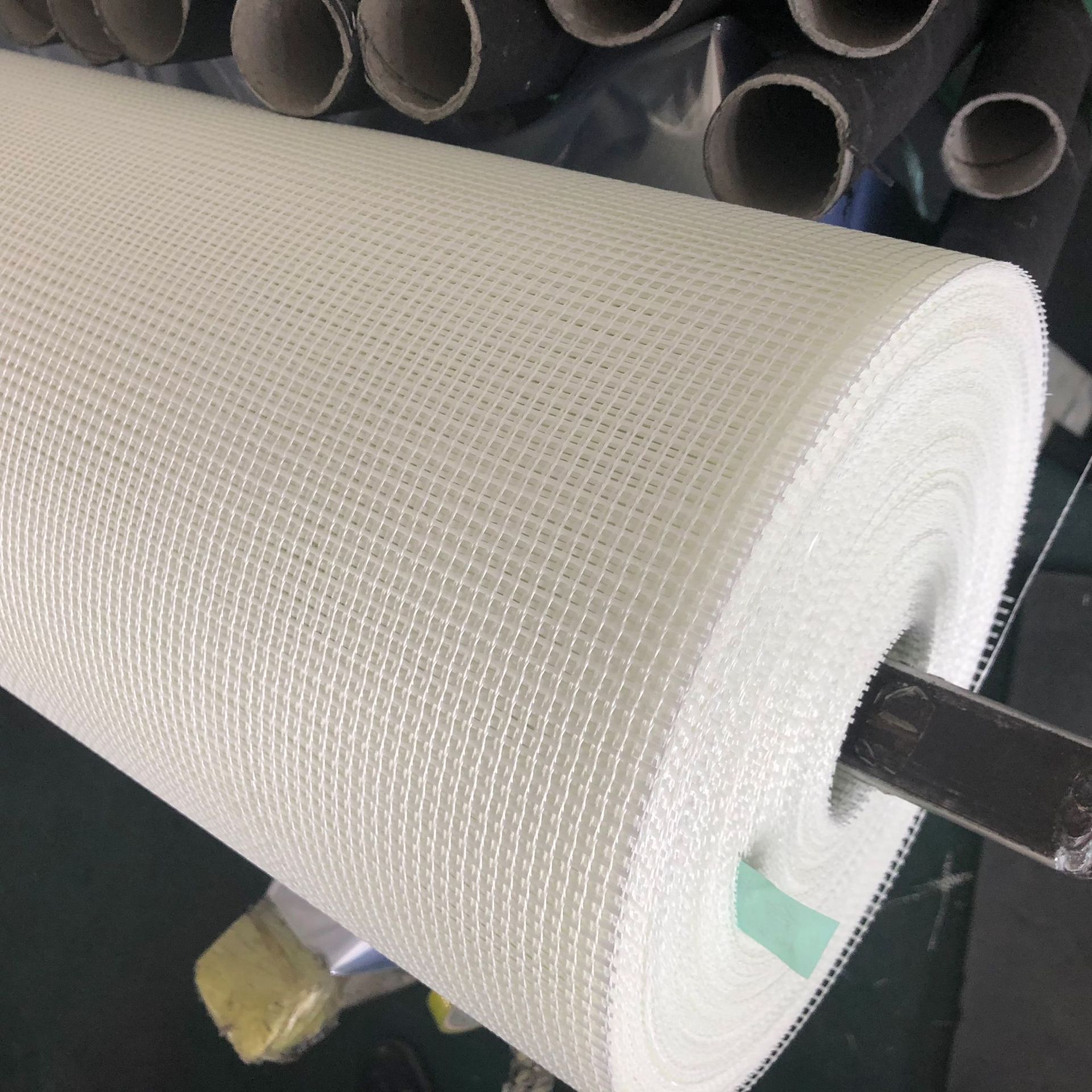 新品玻纤布耐碱玻纤网格布网格玻璃纤wei布水泥网耐碱网格布