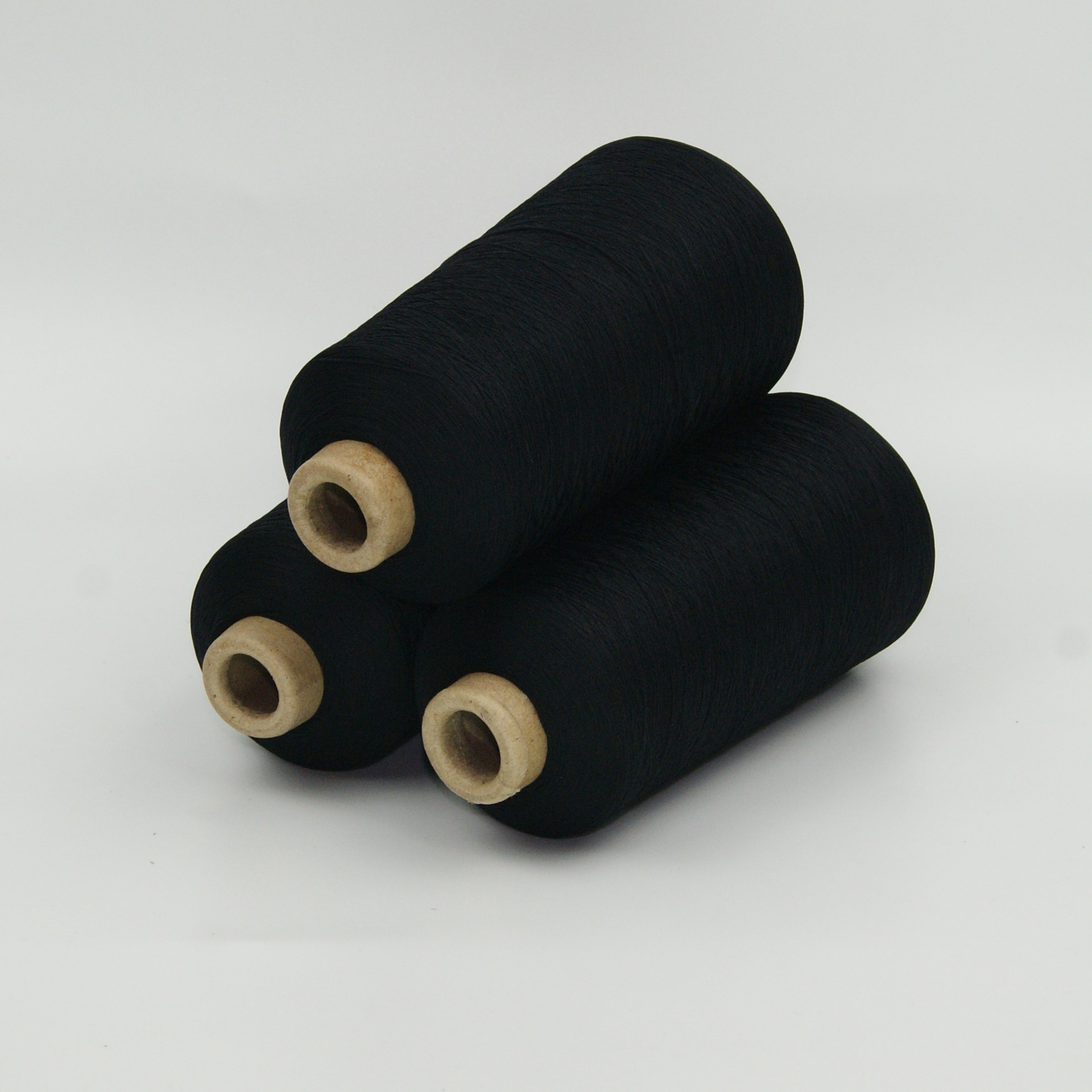 厂家供应优质尼龙弹力丝黑色100d/2服装锁边线高弹丝缝纫线可定制