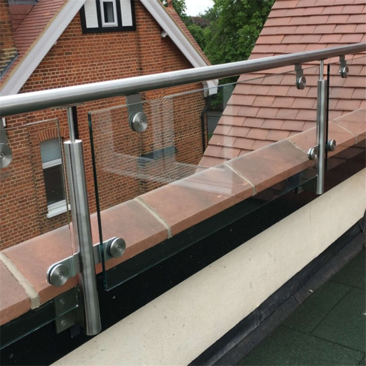 sa 圆形不锈钢立柱玻璃护栏 阳台立柱护栏