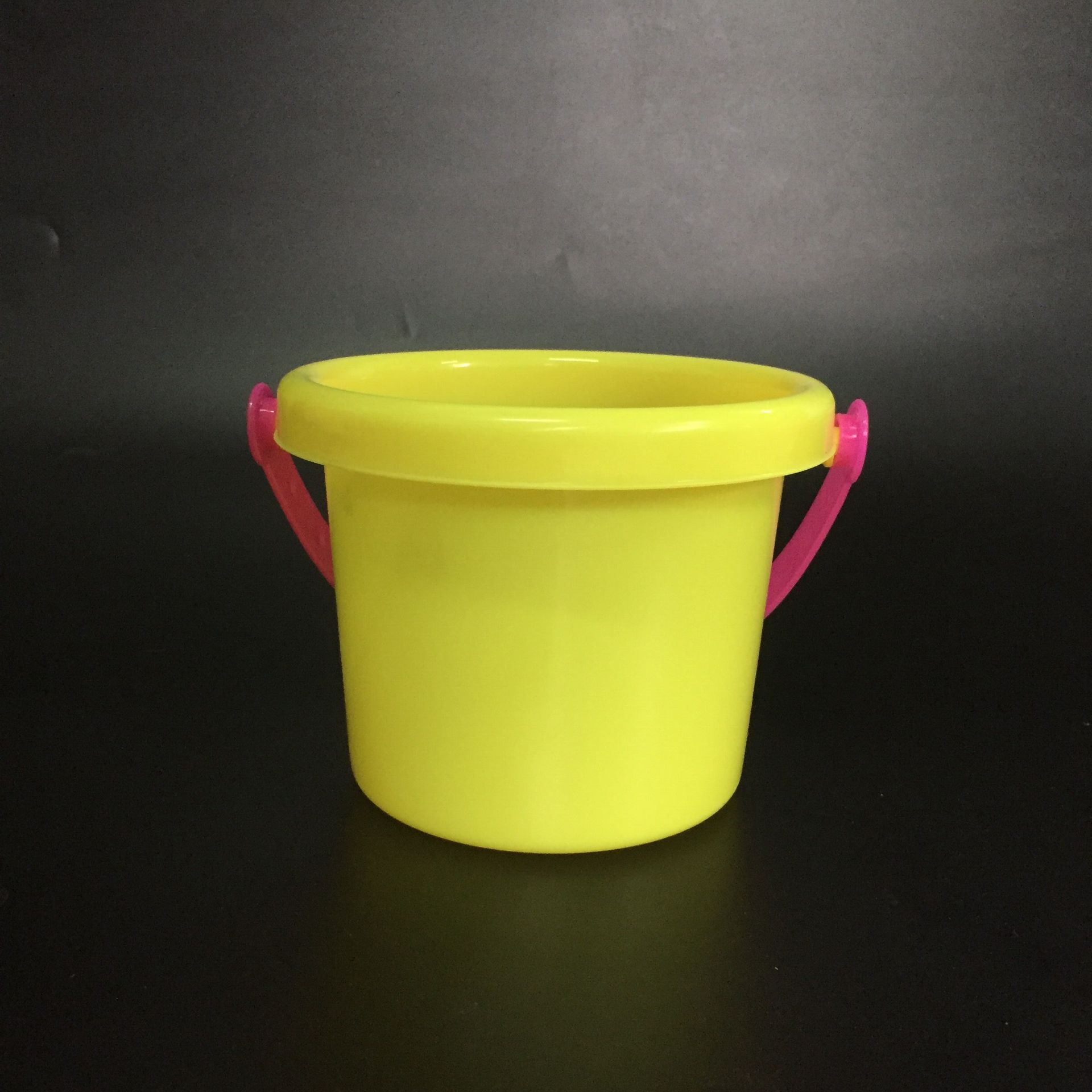 夏季沙滩玩具小桶钓鱼玩具小桶儿童过家家戏水玩具厂家直销