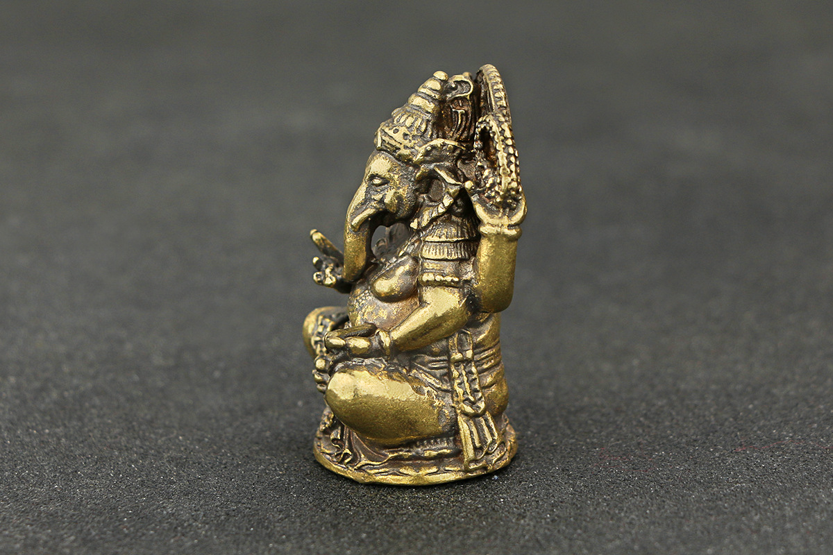 实心纯铜泰国象神铜象鼻财神东南亚风格黄铜工艺品摆件收藏手把件