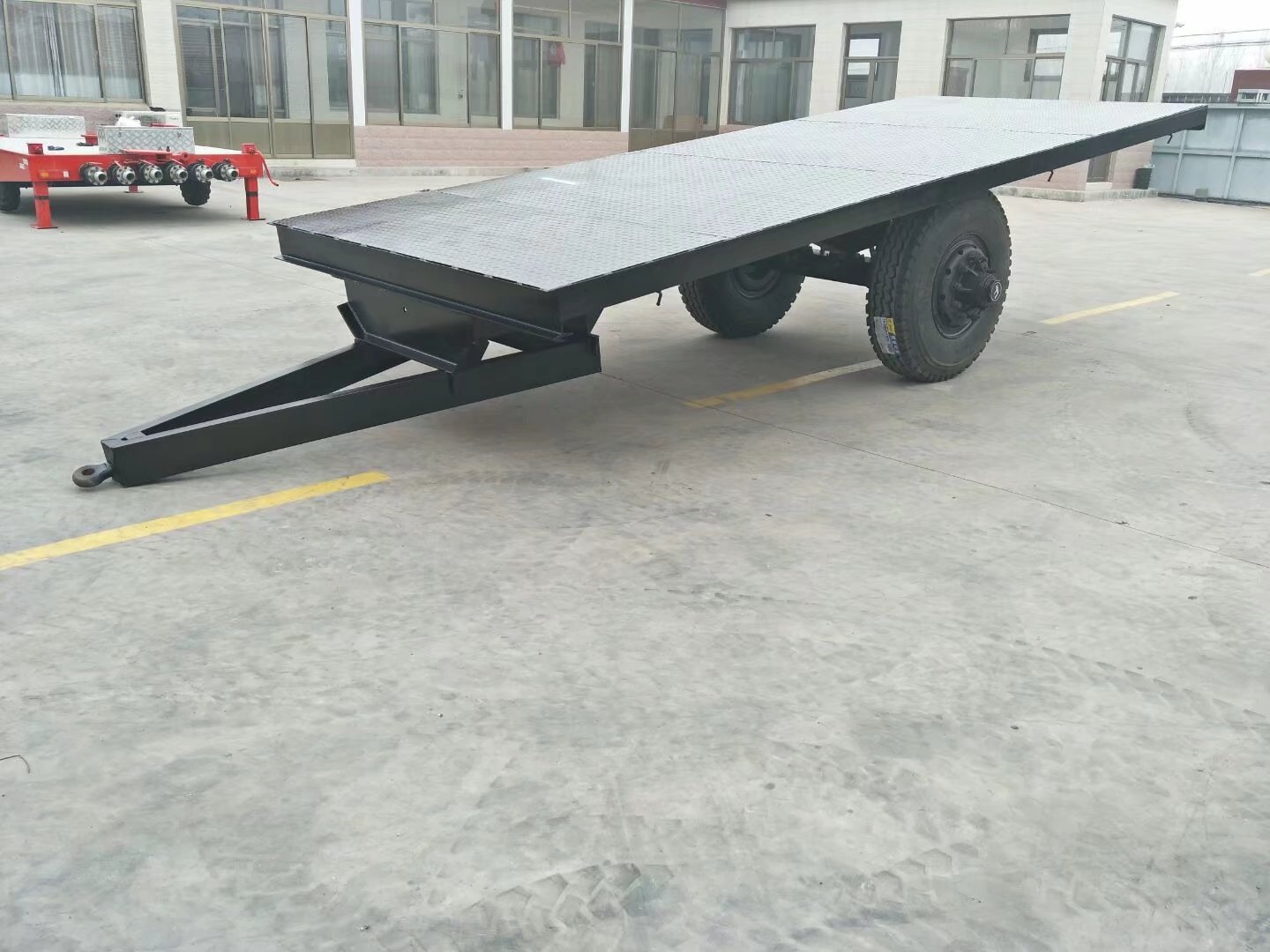 厂家供应 15吨单轴拖车 拖拉机牵引平板拖车