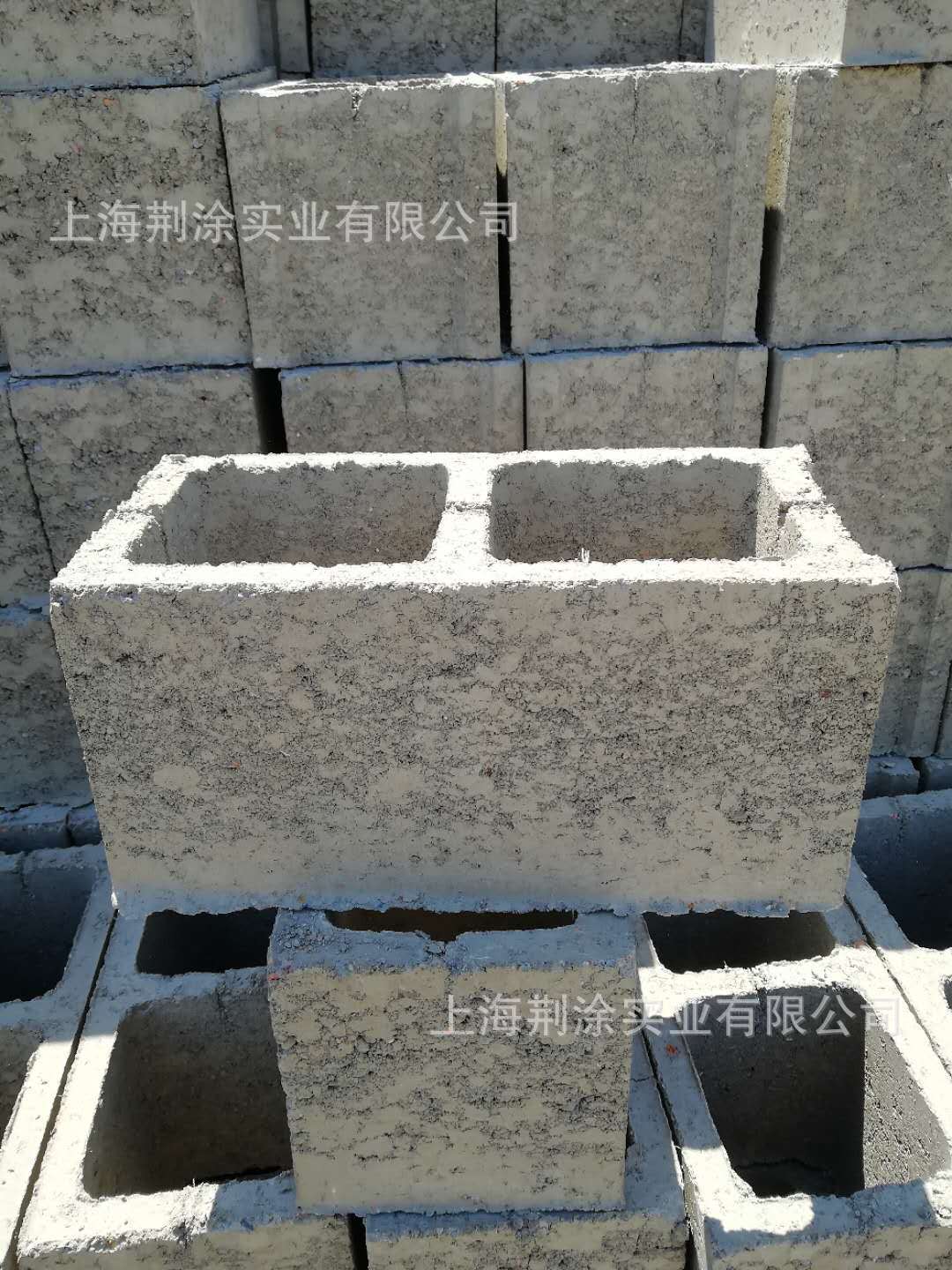 混凝土小型砌块空心砌墙砌块混凝土空心砖砌墙砖多孔防腐厂家直销