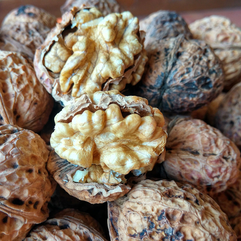 新货云南核桃5斤散装黑皮原味生核桃孕妇大麻子云南纸皮核桃2500g
