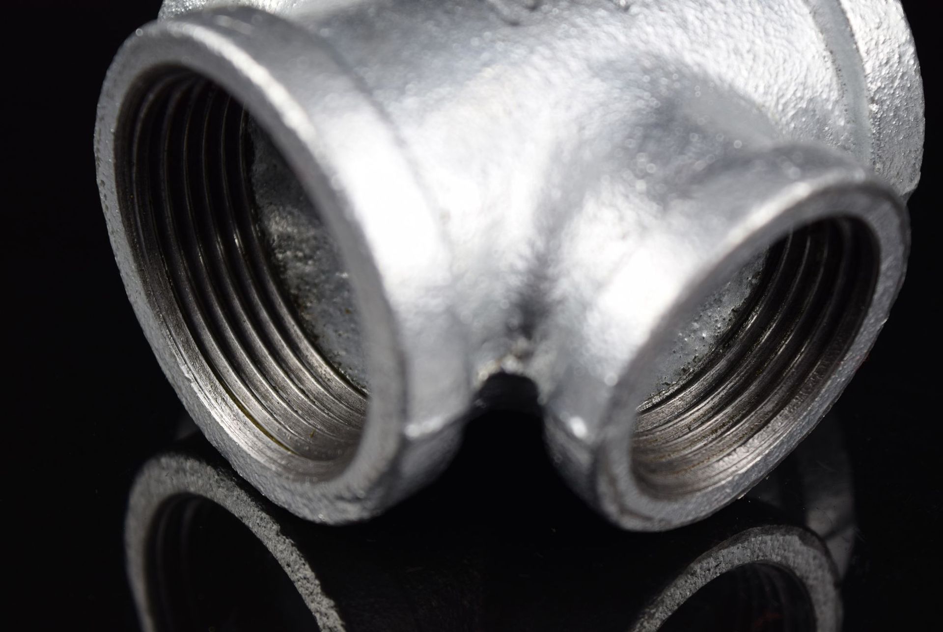 厂家销售 dn15-100同经异径四通 玛钢管件 镀锌铸铁丝接消防管件