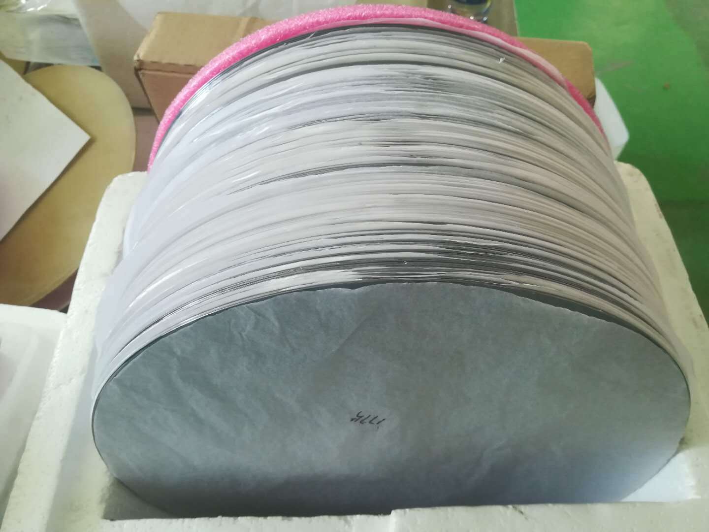 12英寸单面抛光直拉硅片挡控试刀片厚度700um