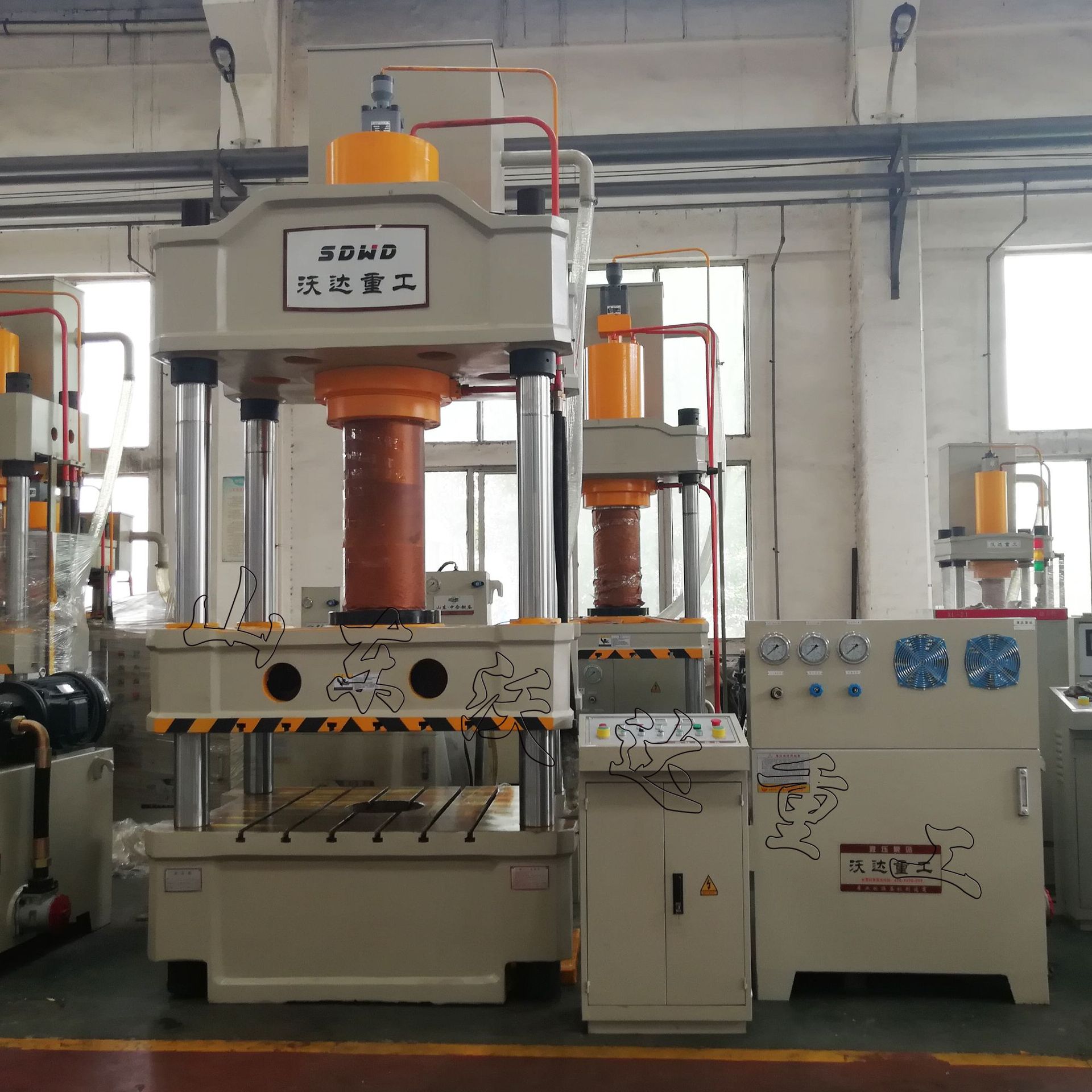 沃达重工定做石英石水槽液压机315吨四柱液压机粉末成型液压机