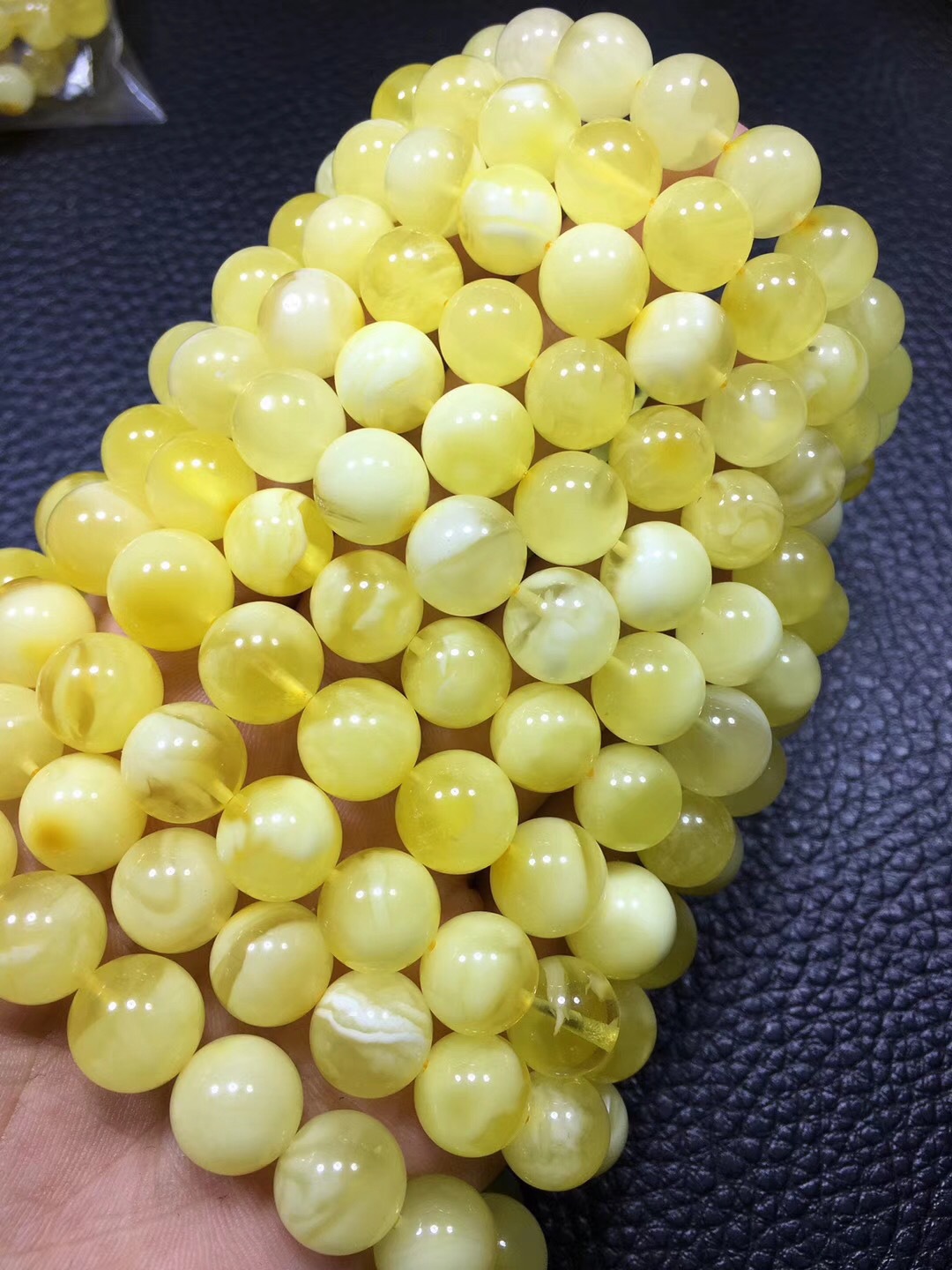 珠宝厂家批发天然琥珀蜜蜡白花蜜手串 男女款单圈手链 无瑕疵