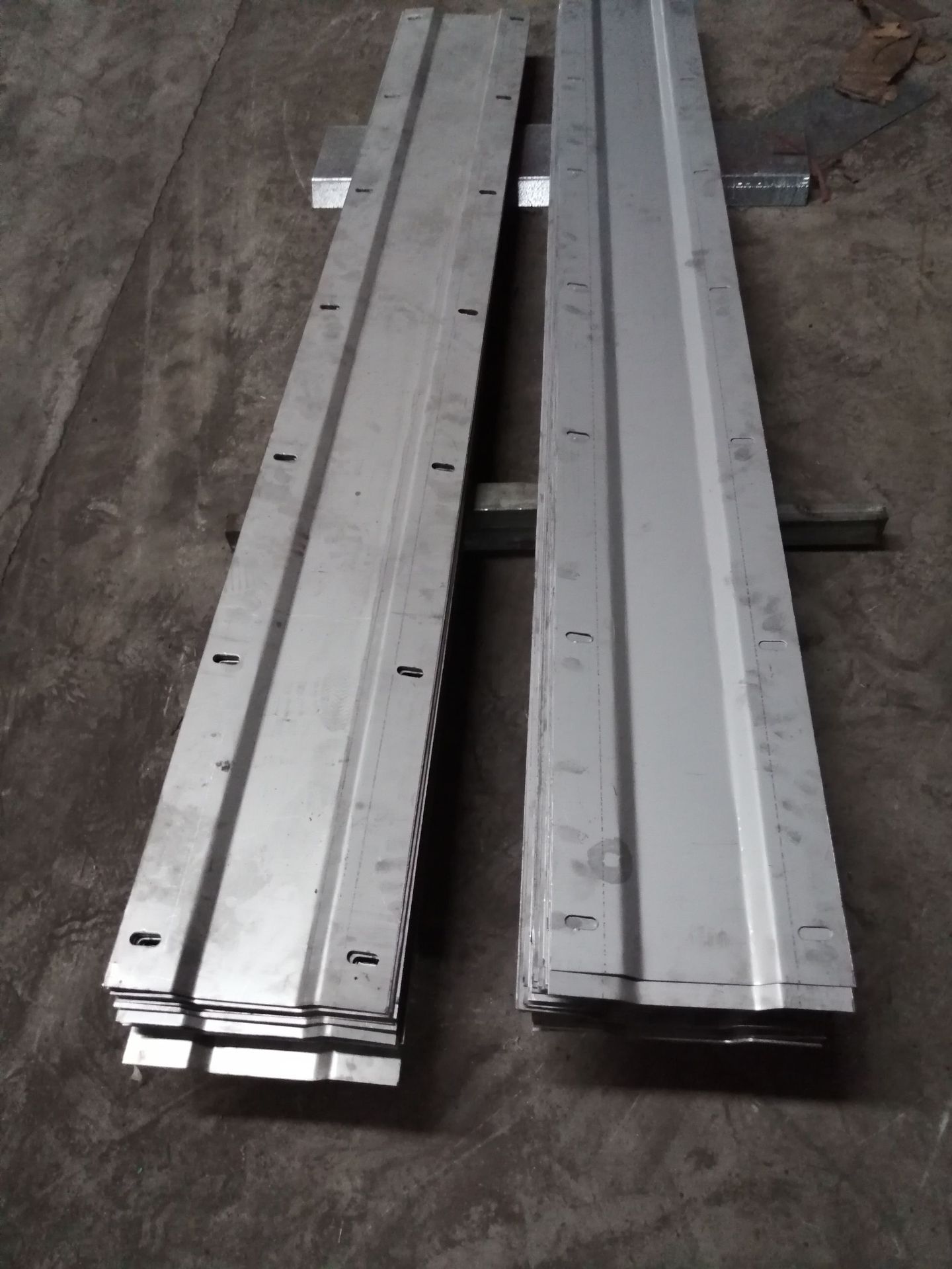 地铁变形缝用不锈钢接水槽厂家定做郑州地铁不锈钢接水盒价格