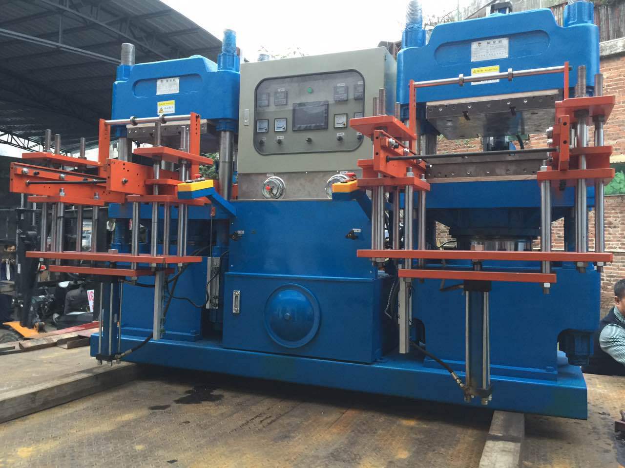 硅胶制品成型硫化机橡胶密封件加工成型硫化机硅胶手套成型硫化机