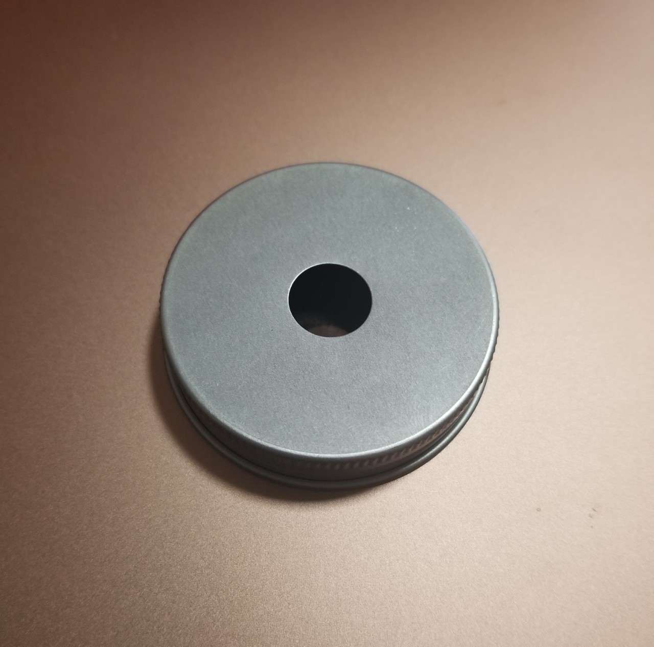 金属盖圆形铝盖奶茶盖奶茶盖 素匠泰茶盖瓶铝盖 打孔奶茶盖