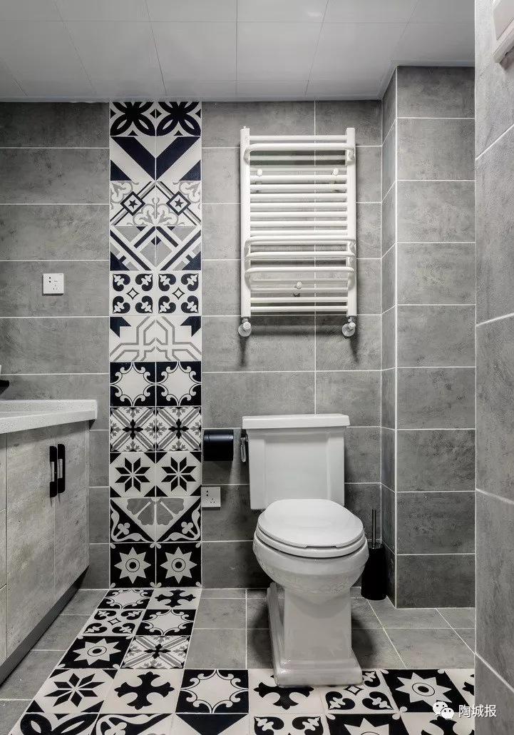 马桶后铺背景墙,真的会很好看!