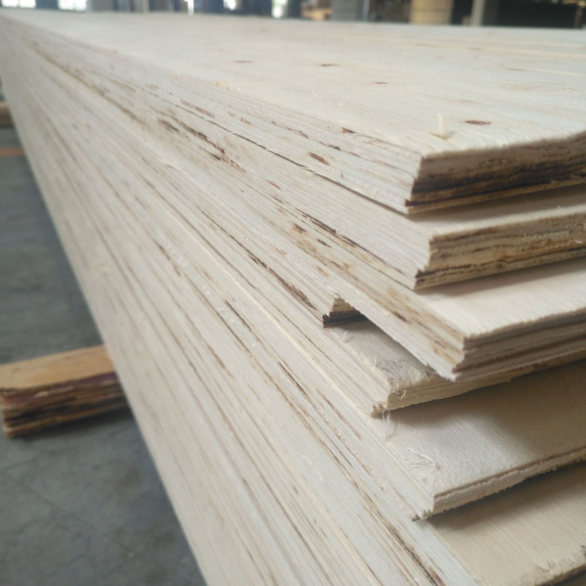 工厂自产lvl 机械包装/包装箱/电梯包装用层积材lvl 杨木顺向板材