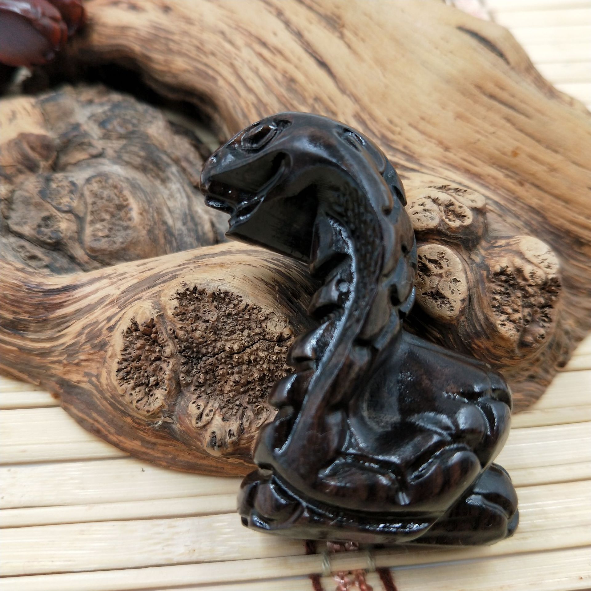 木质工艺品 手把件 生肖蛇 紫光檀 绿檀