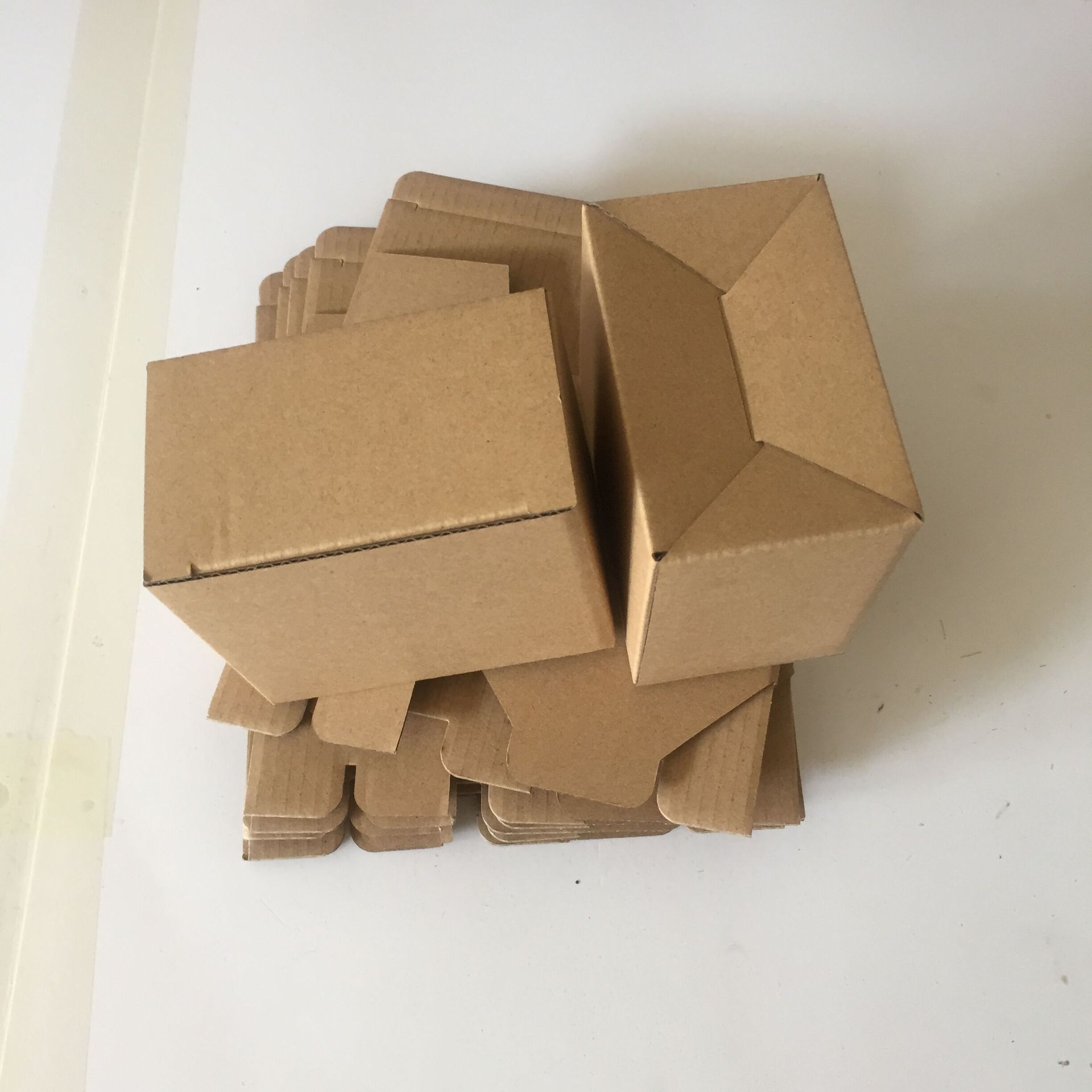 牛皮纸瓦楞盒 扣底盒 纸盒现货批发
