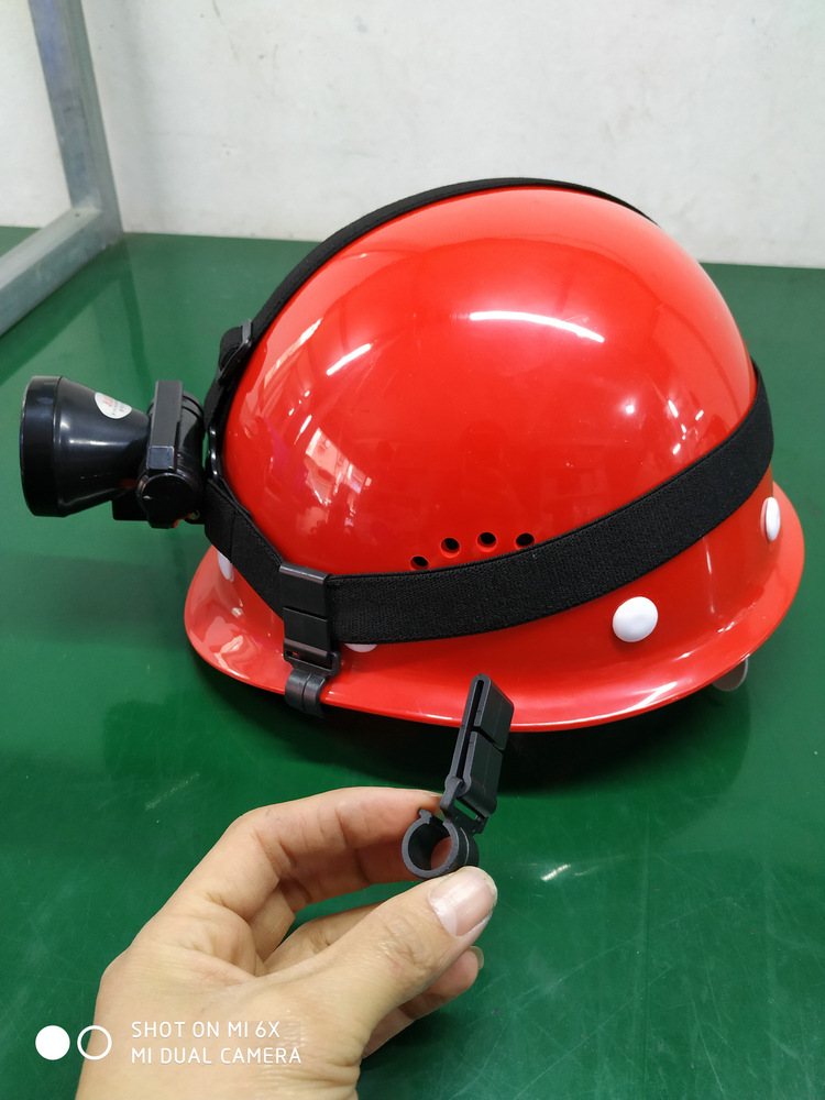 安全帽头灯挂钩头盔头灯卡扣直接挂安全帽头盔上的头灯卡勾通用型