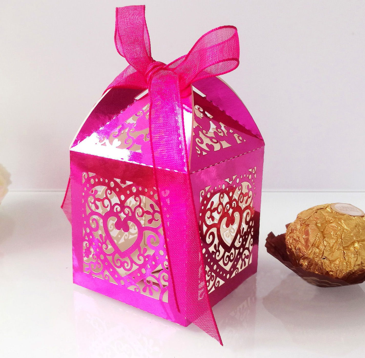 漂亮结婚喜糖盒 糖果包装盒 费列罗巧克力盒套 爆款爱心纸盒定制