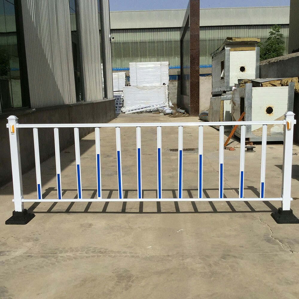 常州道路护栏 南京交通隔离栅栏 无锡锌钢交通市政围栏 江苏护栏