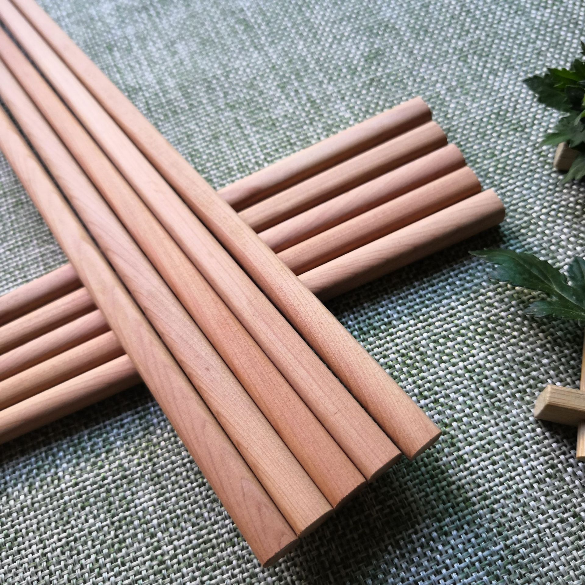 厂家批发 中式工艺木筷子家庭套装便携木筷子可定制