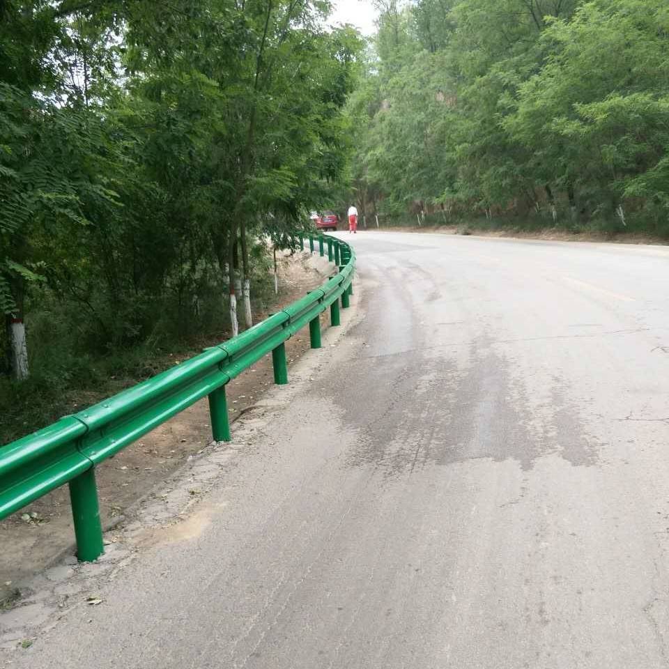 促销高速公路防撞护栏板乡村公路波形防撞栏喷塑耐腐蚀