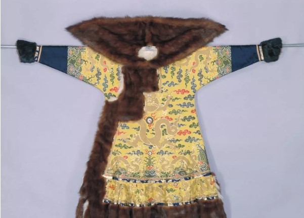 311 - 围观康熙显摆的皮草大马褂,我们如何剁手一件?