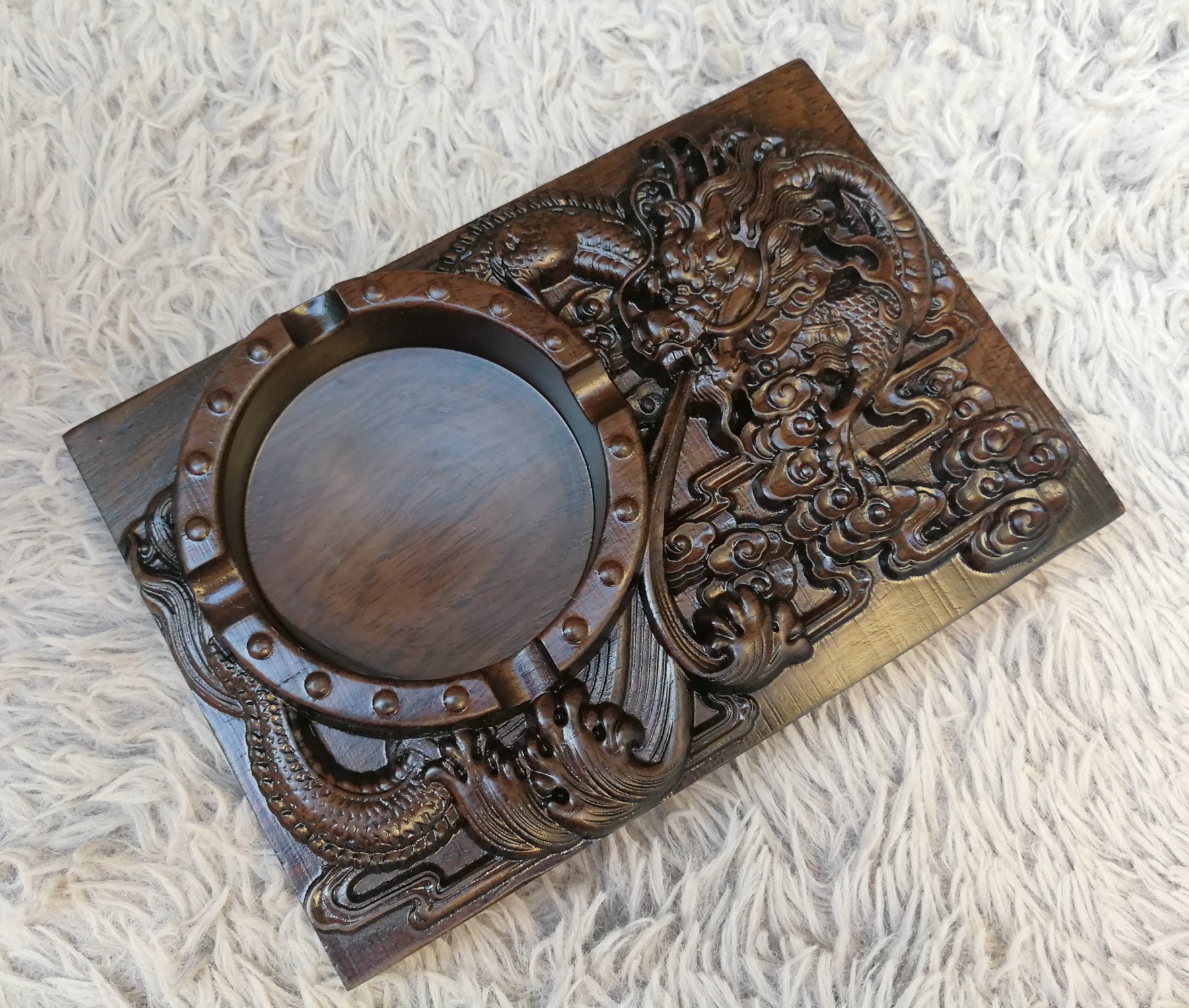 黑檀雕龙烟灰缸