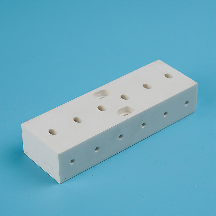 厂家供应氧化铝陶瓷 高频绝缘材料多孔陶瓷件 95瓷氧化铝陶瓷块