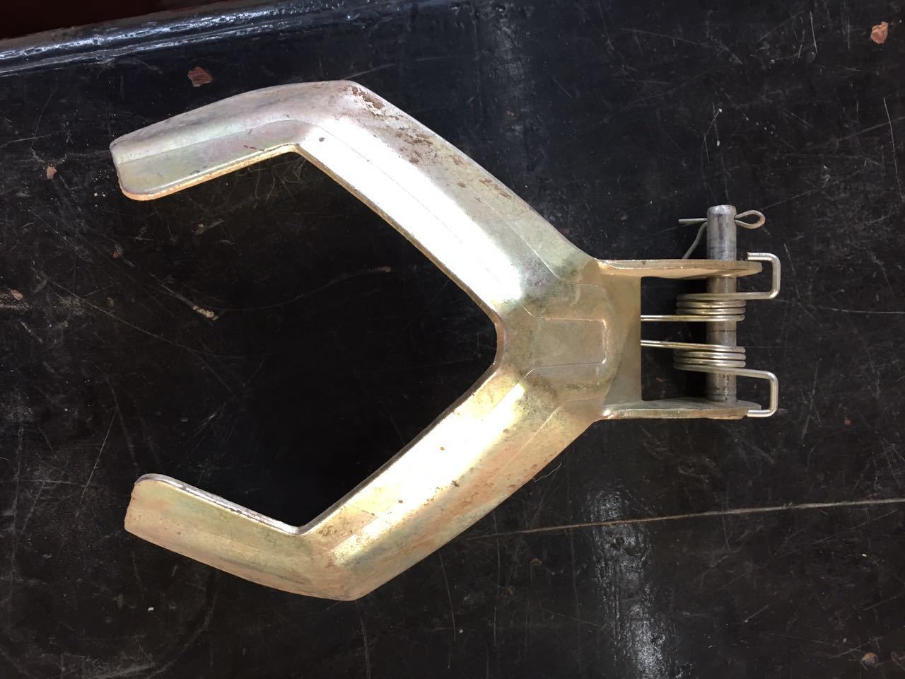 厂家直销各种播种机配件 覆土器 配件