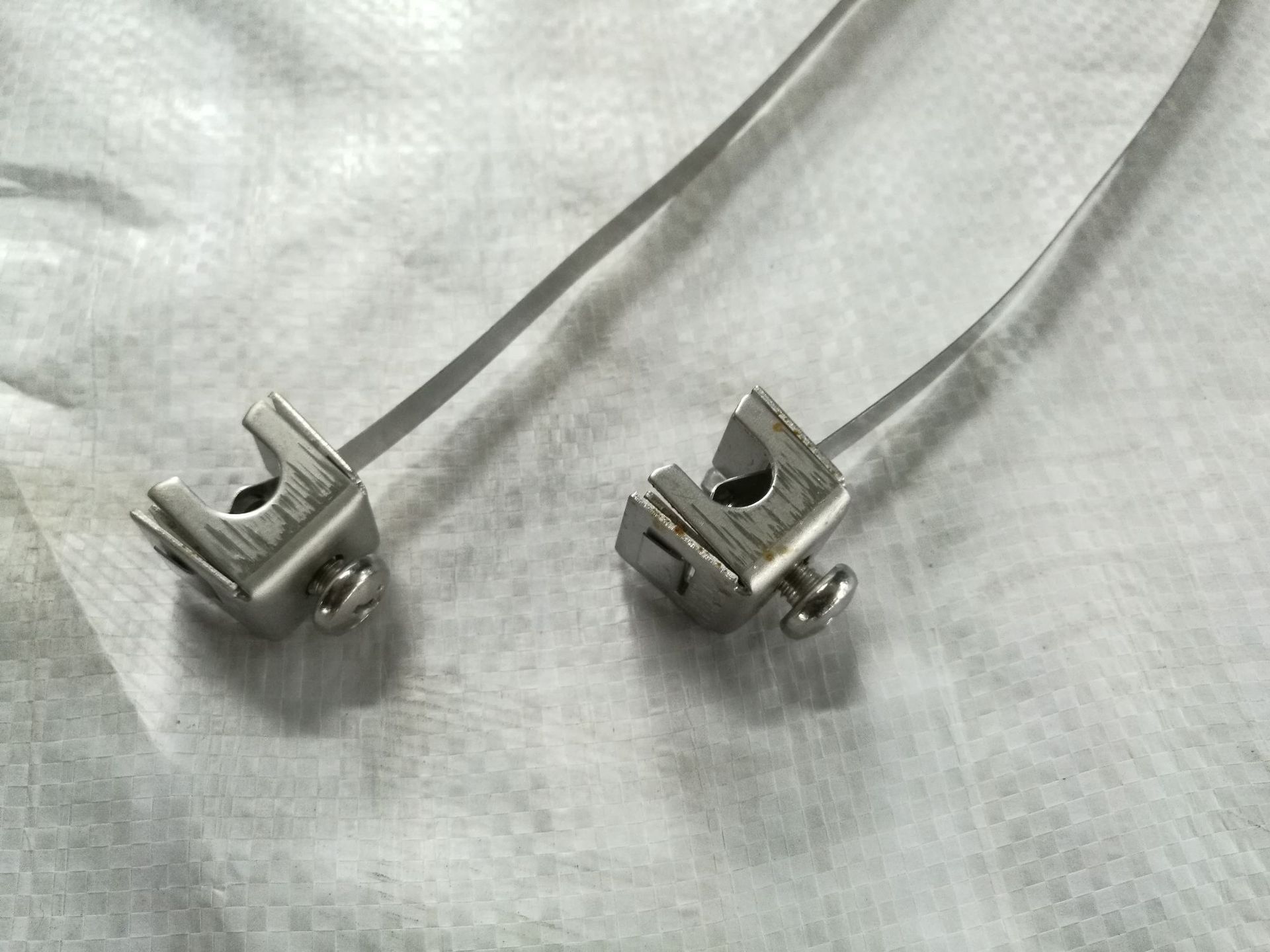 不锈钢卡带核电接地卡箍钢管接地卡箍接地线卡