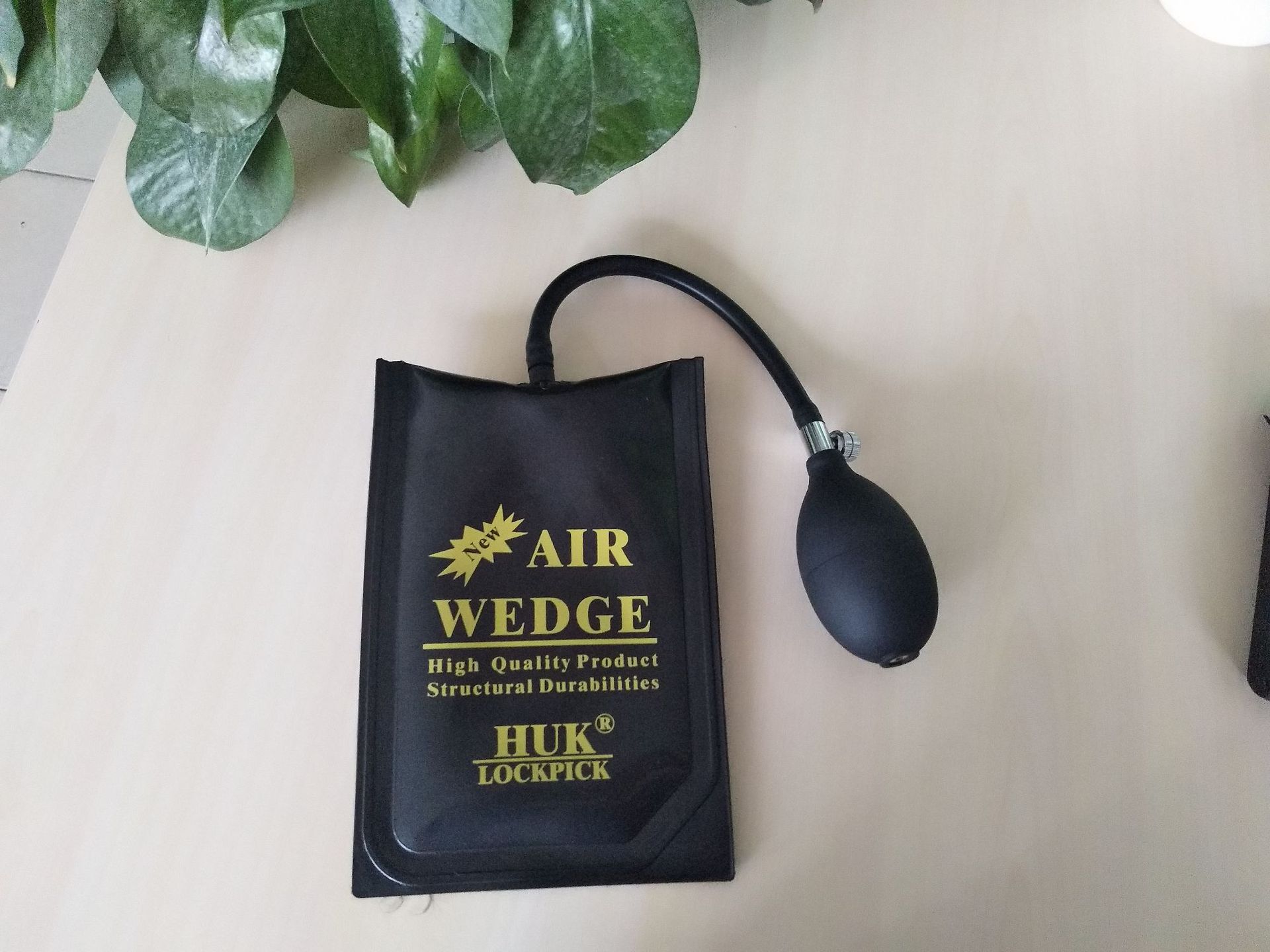 峰云供应tpu充气玩具充气门窗安装定位调平气囊手捏充气