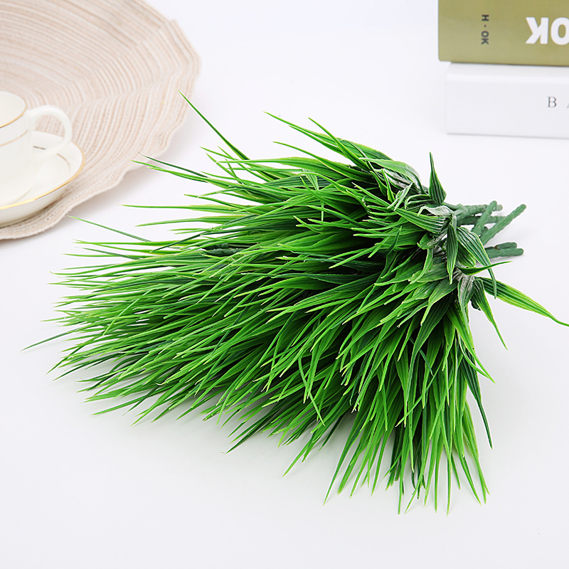 仿真7叉塑料春草绿植办公室隔断园艺工程草道具装饰家居仿真小草