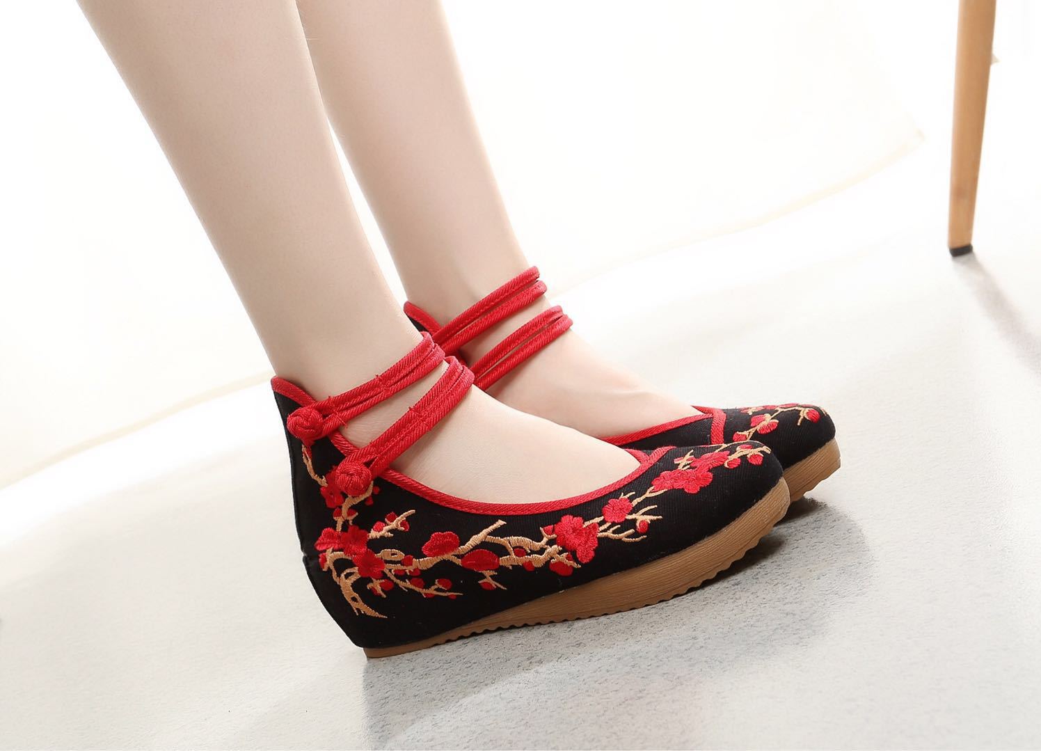 傲梅内增高跟绣花女鞋高跟鞋中国风民族风布鞋梅花双带女鞋