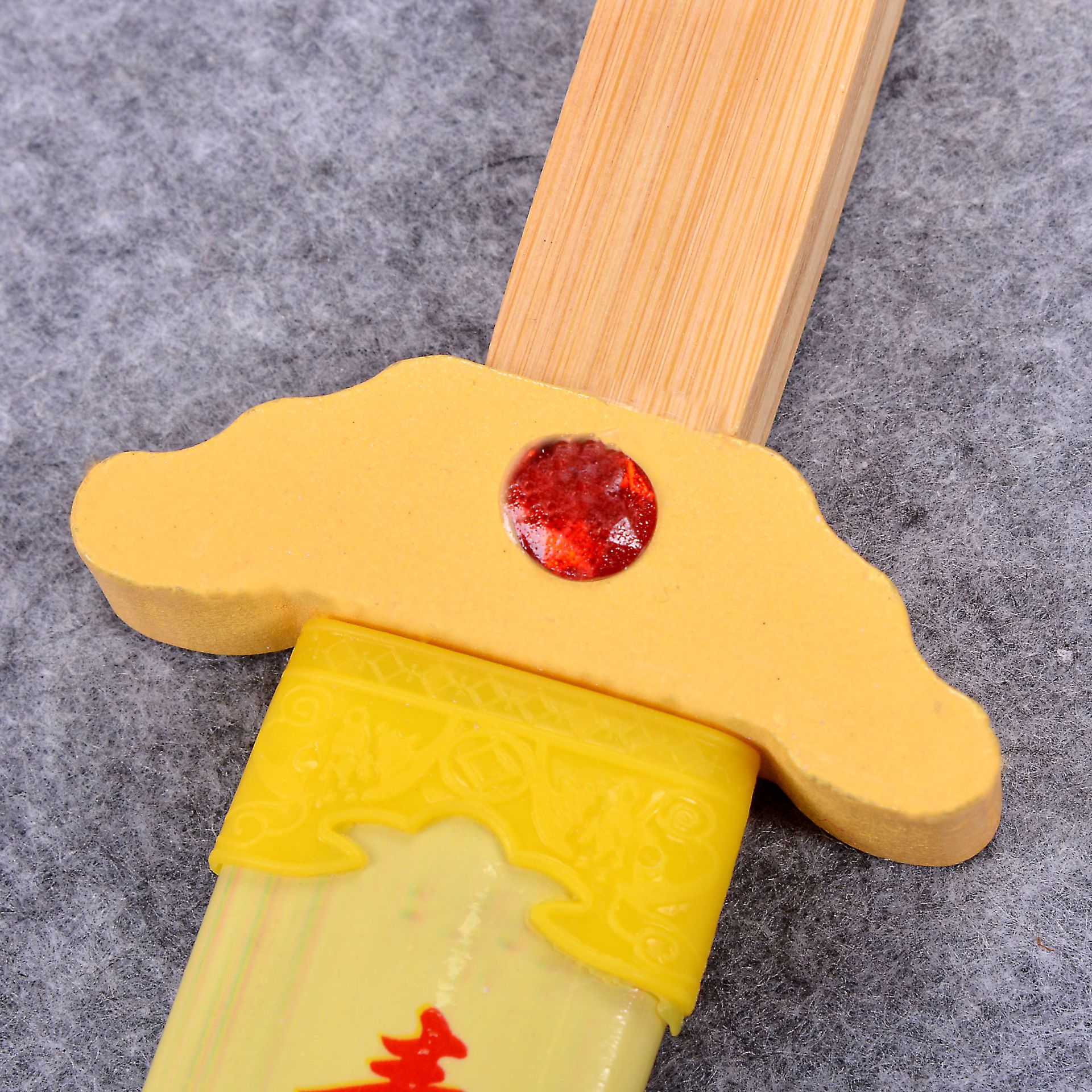 厂家直销木制青龙剑刀剑仿真兵器木制兵器演出道具旅游工艺品批发