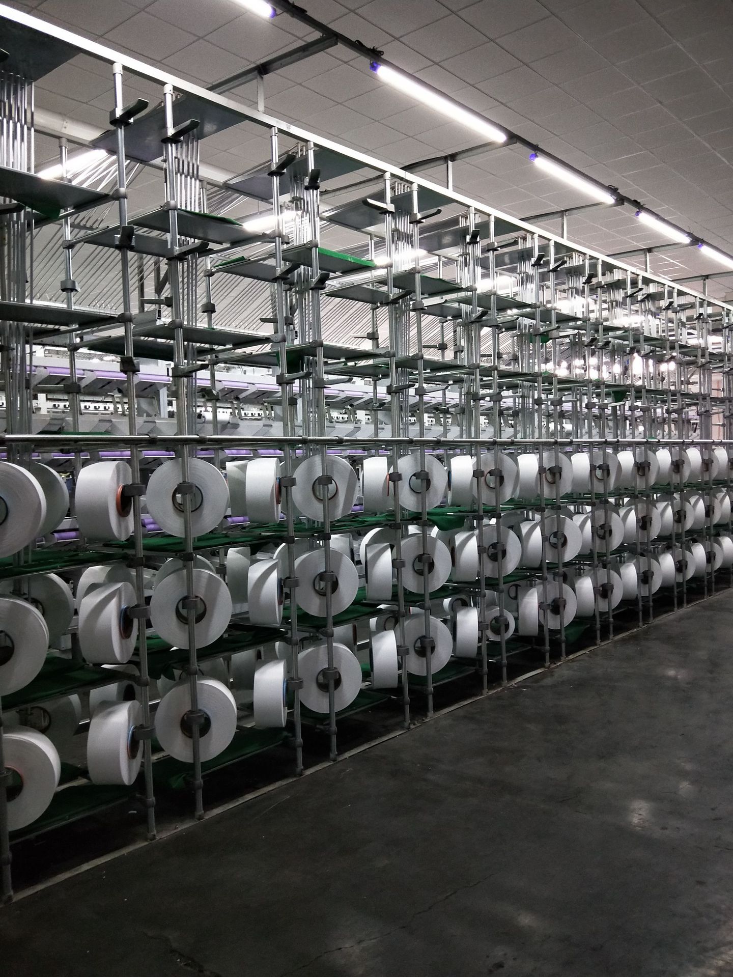 9成交0千克尼龙线高强线涤纶线箱包线股丝光线丝线按要求生产厂家招