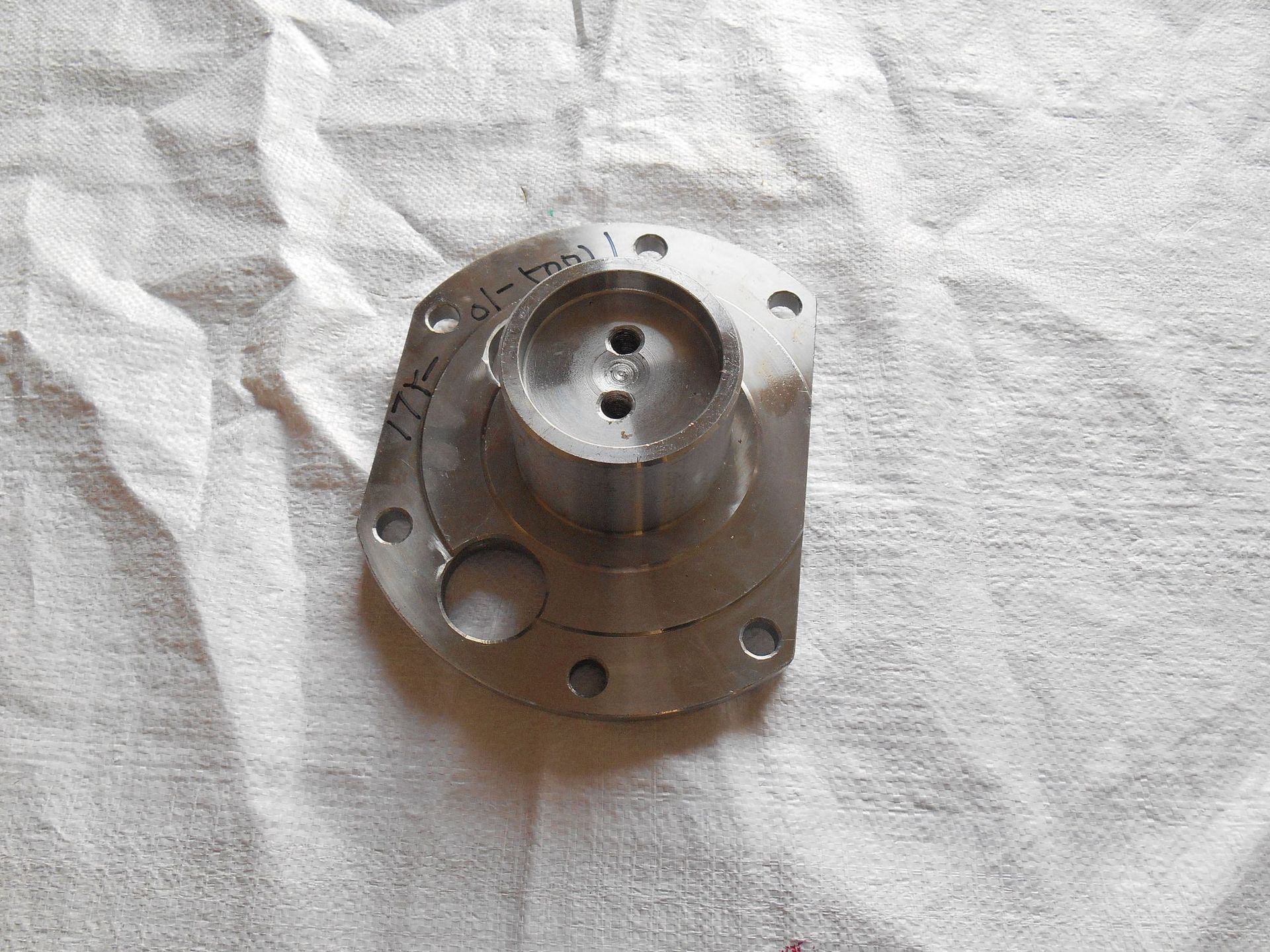 供应热销山推推土机惰轮轴17y-01-50021