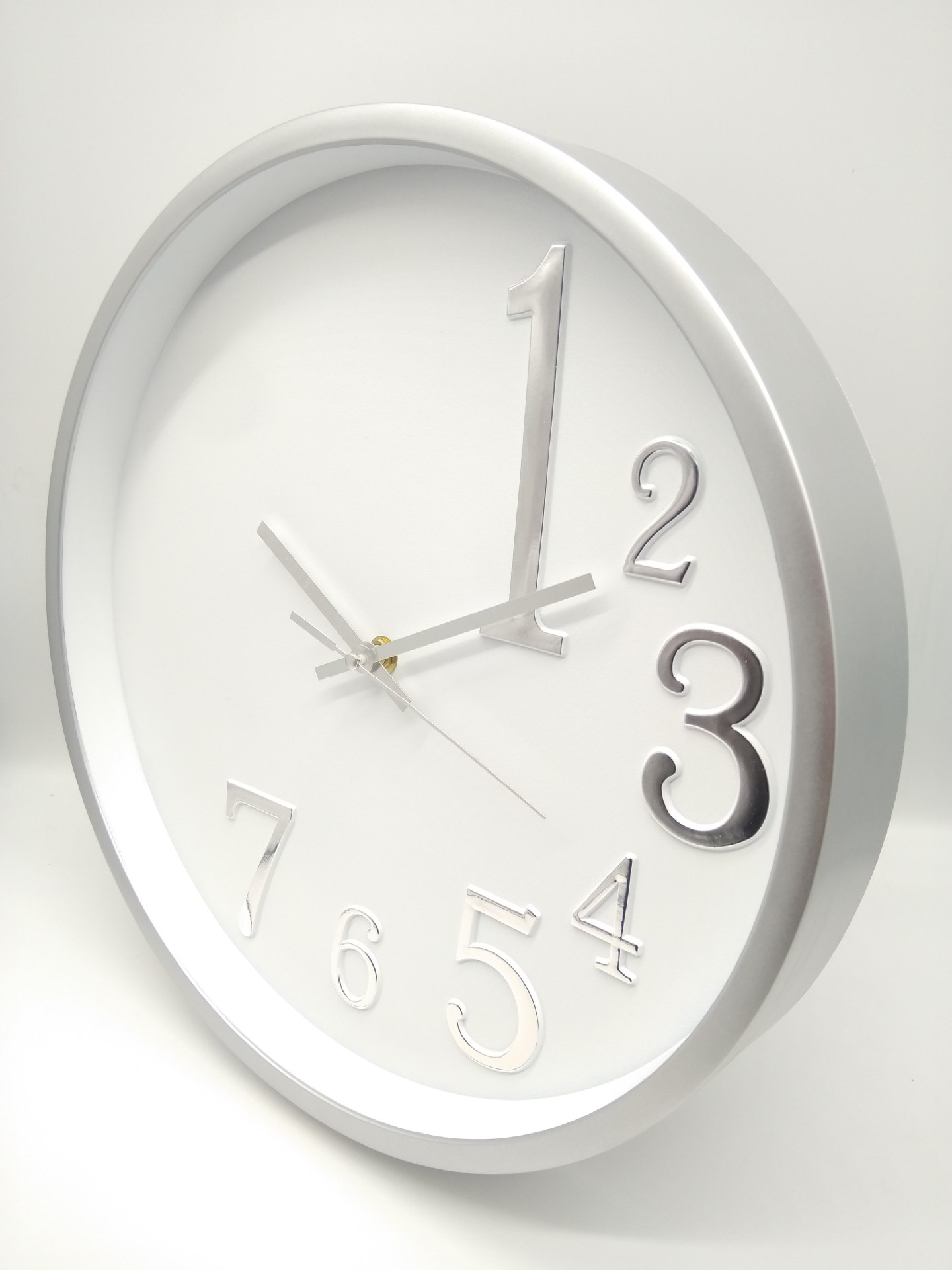 北欧金典时尚简约3d新品挂钟14寸客厅钟表创意壁钟石英钟批发定制