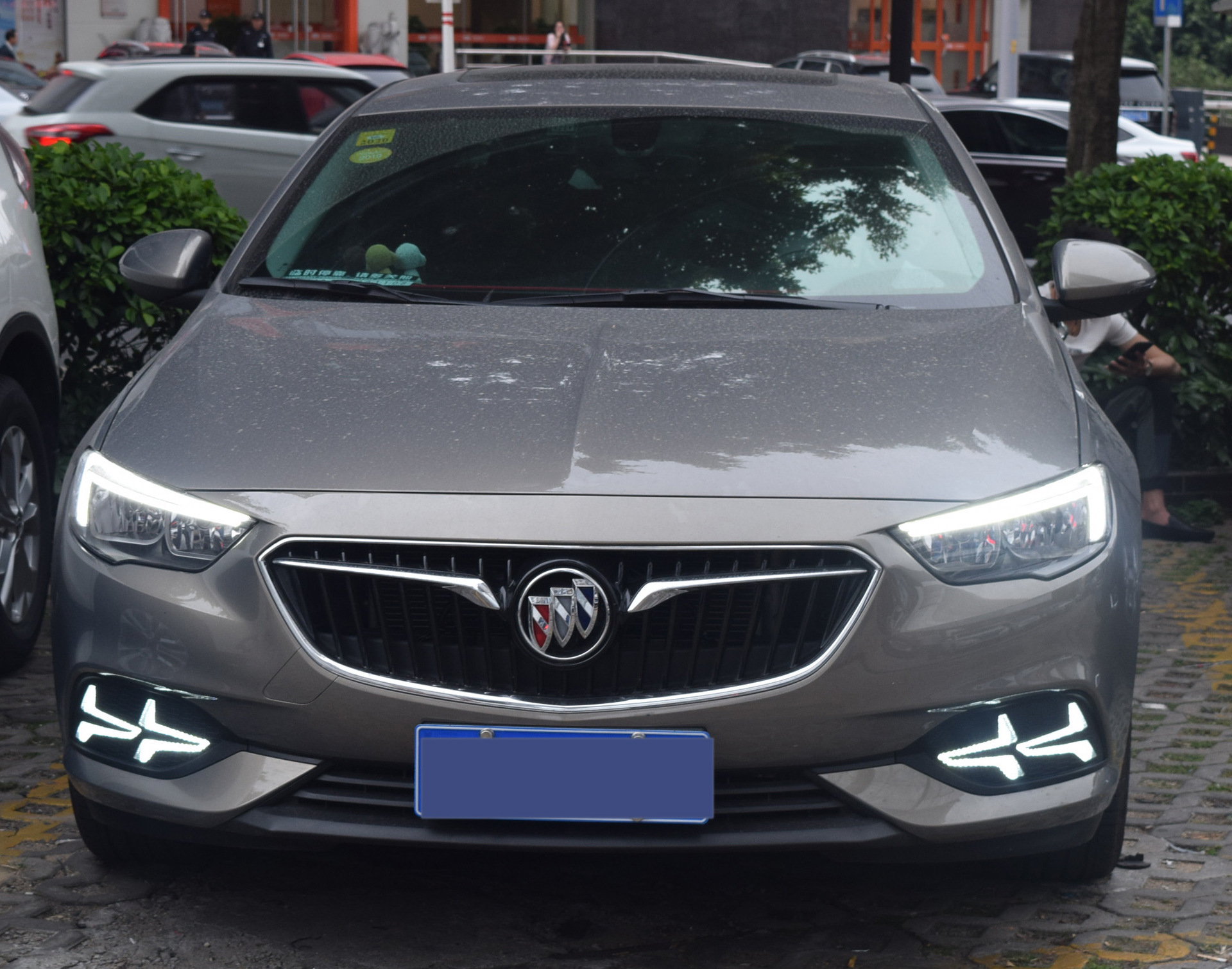 日间行车灯_新君威日行灯 君威led日间行车灯 专用前雾灯 - 阿里巴巴