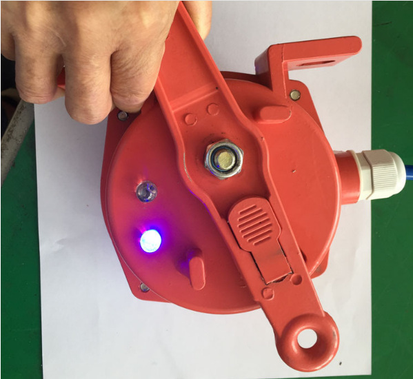 带灯双向拉绳开关ayls-100 防水拉绳开关