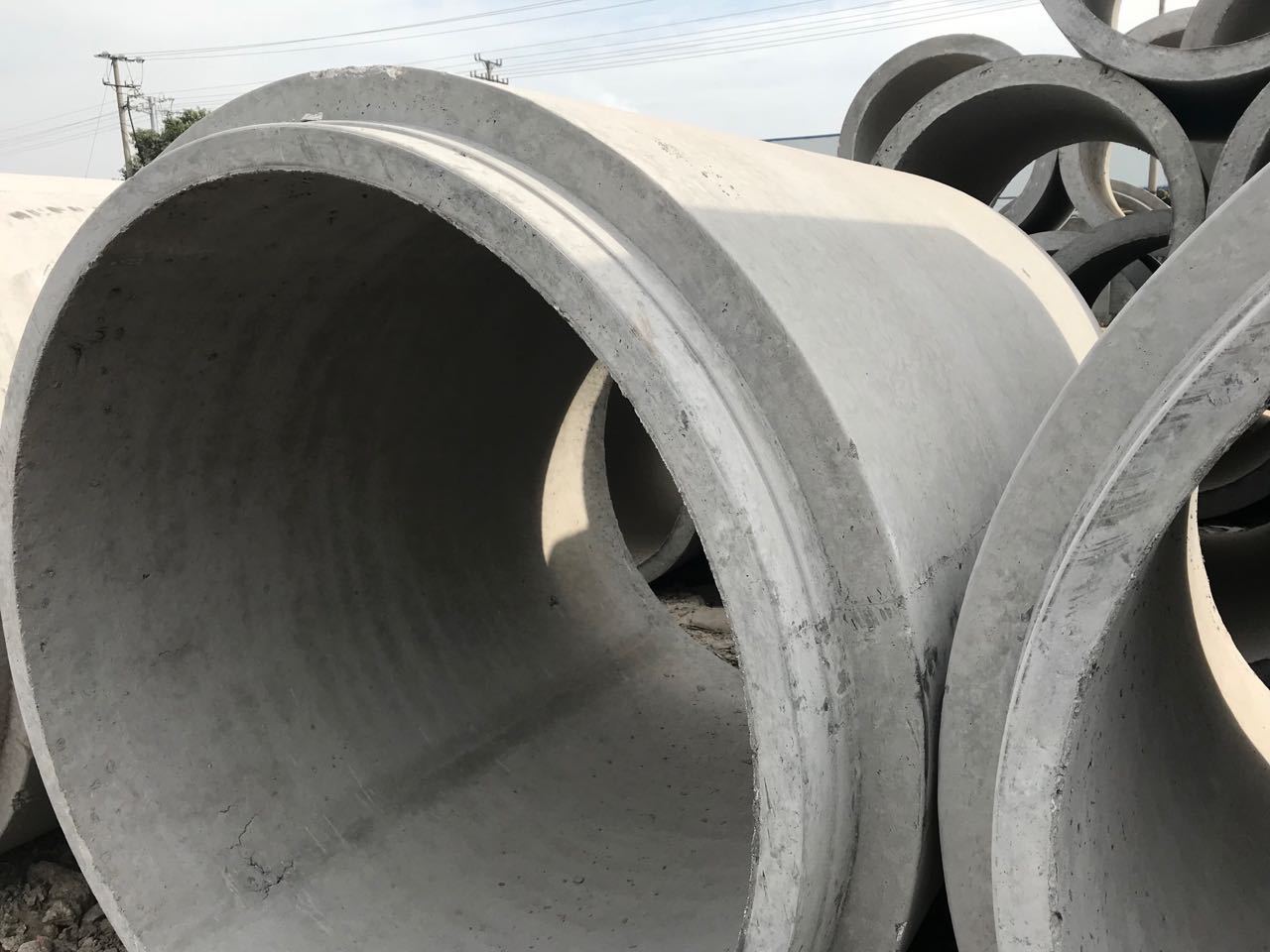 批发零售各种规格钢筋砼平口承插高品质水泥管