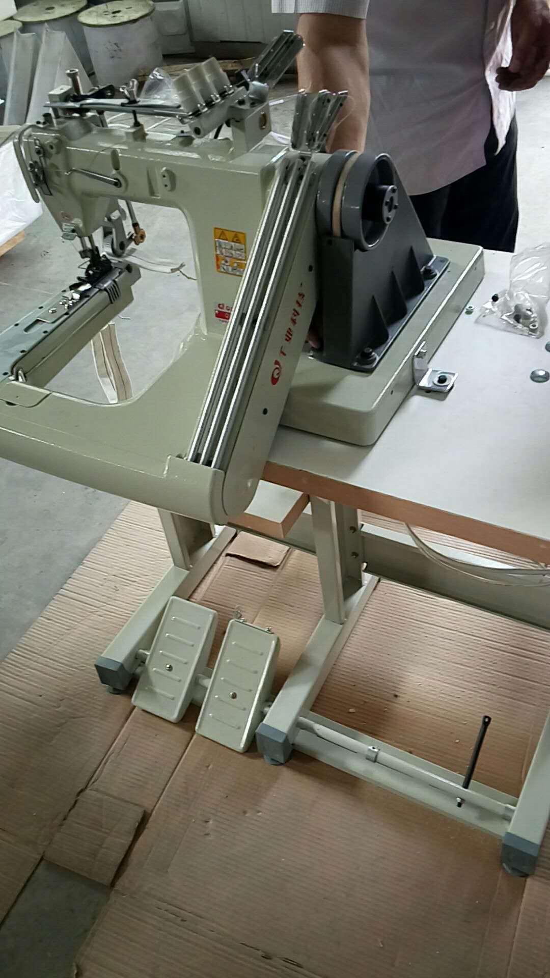 除尘袋埋夹机 过滤袋拼接缝纫机 千业927 928曲臂机 阿里推广直