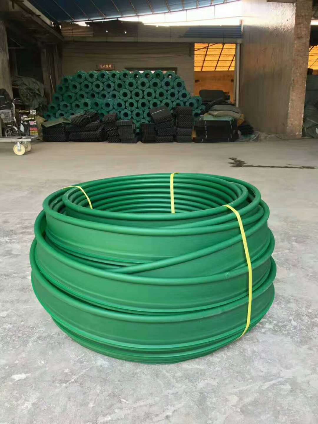 绿色隔根板价格行情广东草石隔离带供应厂家批发15公分隔离带